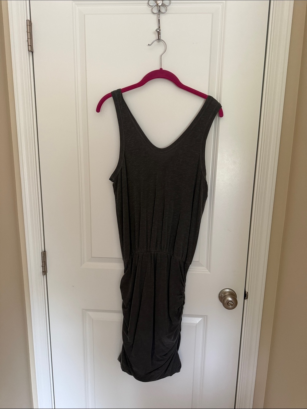 Sundry Dark Gray Sleeveless Midi Dress